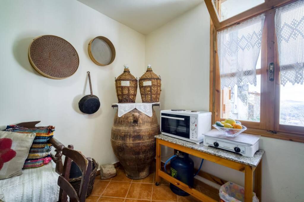 Traditional Cretan Stone House In The Center Of Crete Litos Exterior foto